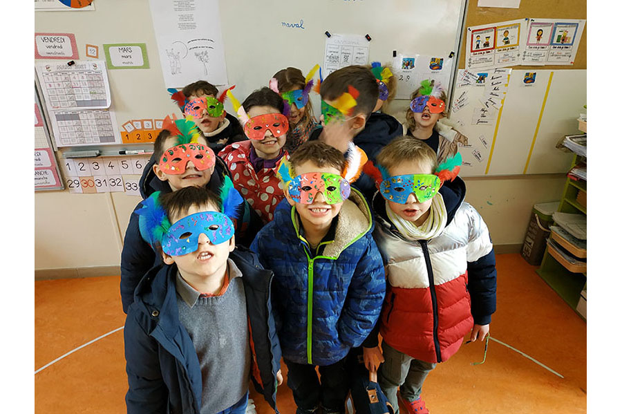Fabrication de masques pour le Carnaval