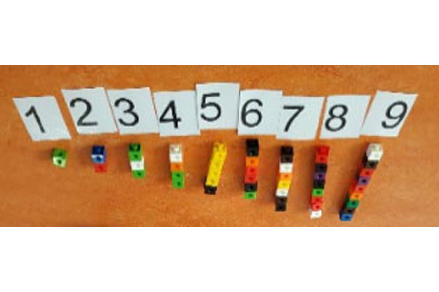 Le jeu des cubes : compter les cubes et les associer avec la bonne écriture chiffrée