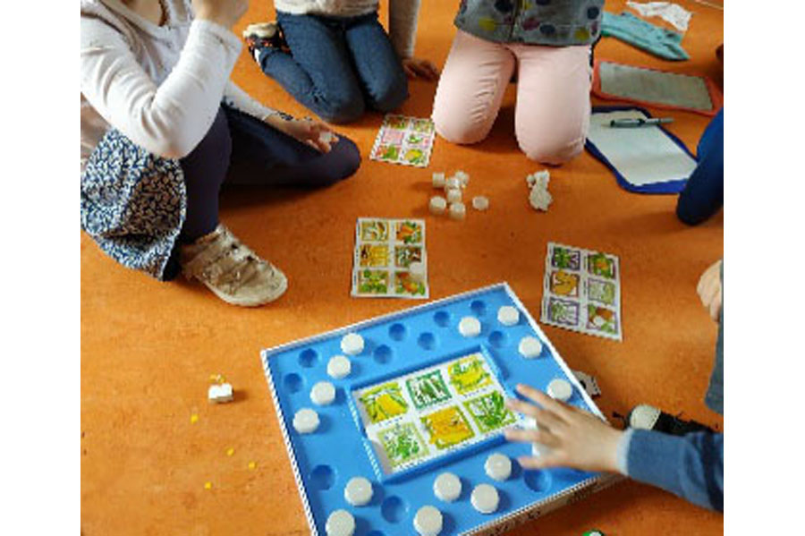 L’odorat avec le loto des odeurs, et l’atelier plantation des herbes aromatiques pour la fête des mères
